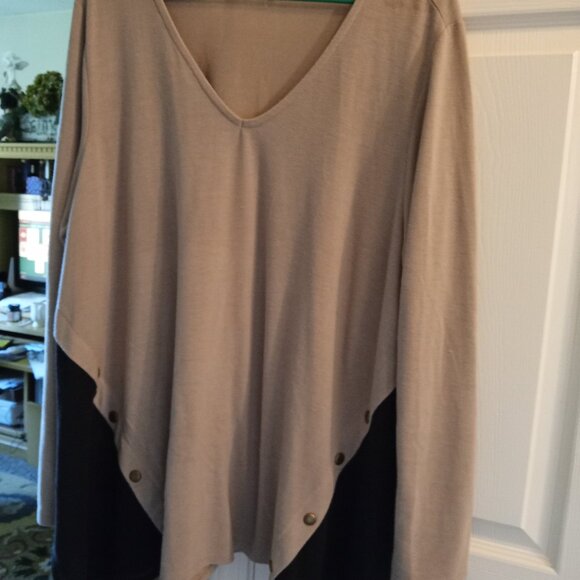 CUTE TUNIC TOP - Picture 1 of 4